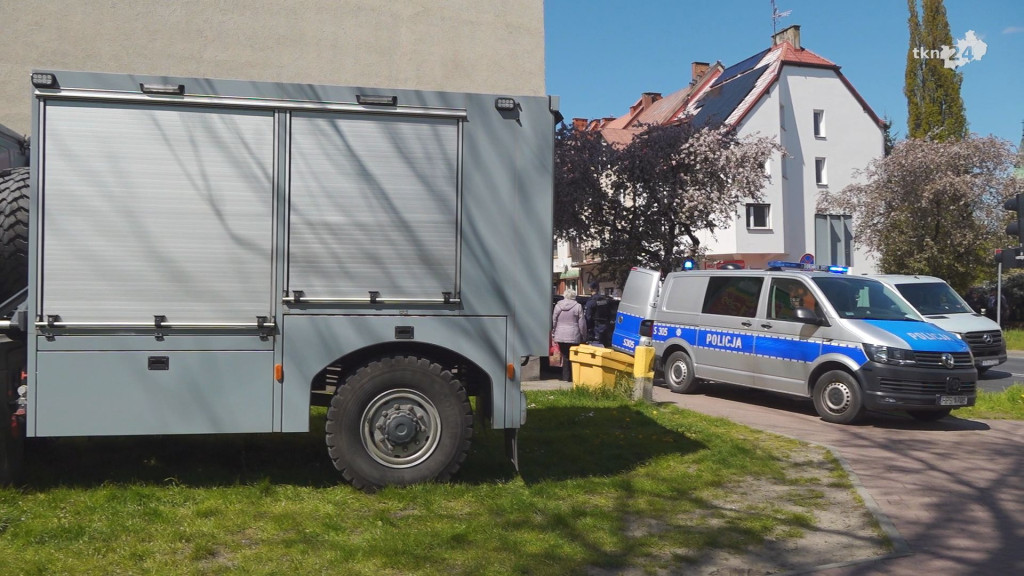 Materiały wybuchowe w centrum Końskich. Na miejscu działają służby [zdjęcia]