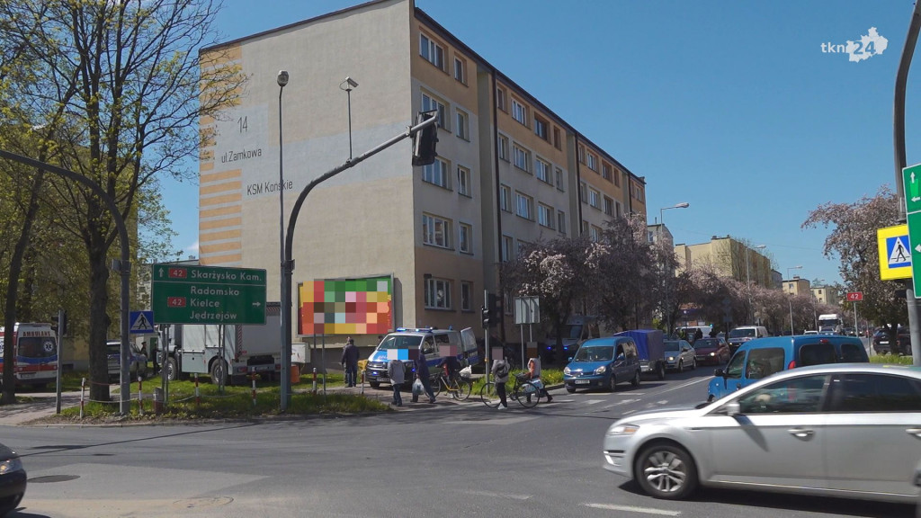 Materiały wybuchowe w centrum Końskich. Na miejscu działają służby [zdjęcia]