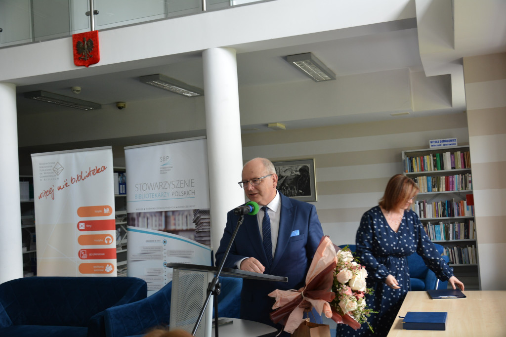 Konecka Biblioteka i burmistrz Obratański nagrodzeni w Kielcach [zdjęcia]