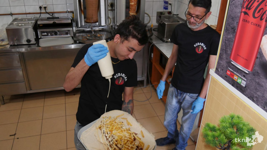 Kebabian z letnim ogródkiem i nowymi godzinami otwarcia! [wideo, zdjęcia]