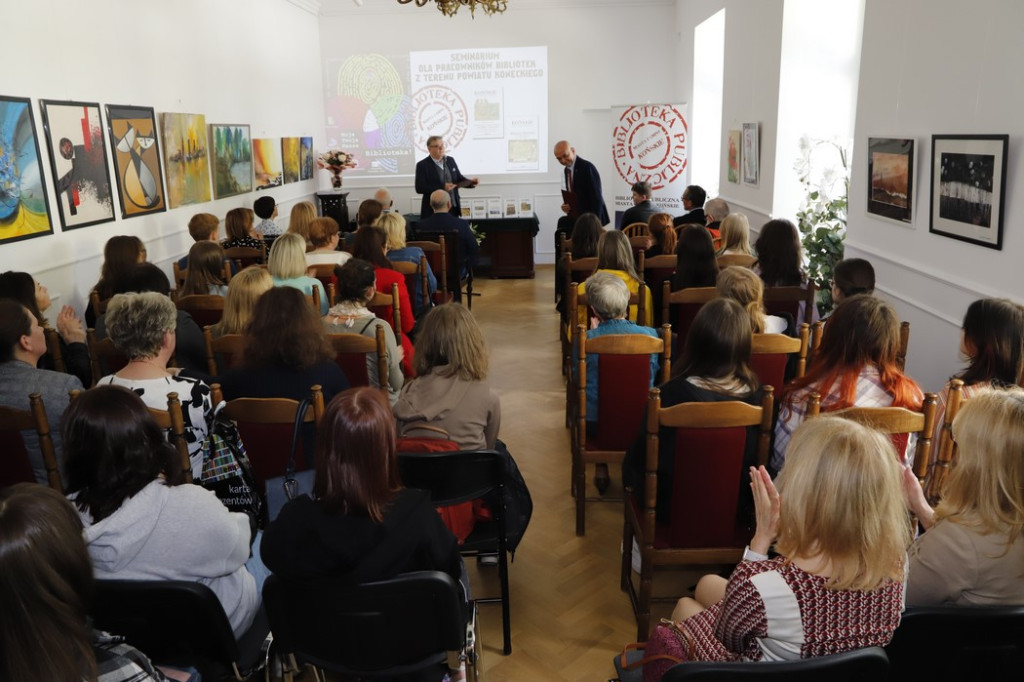 Spotkali się na seminarium w ramach XX Tygodnia Bibliotek [zdjęcia]