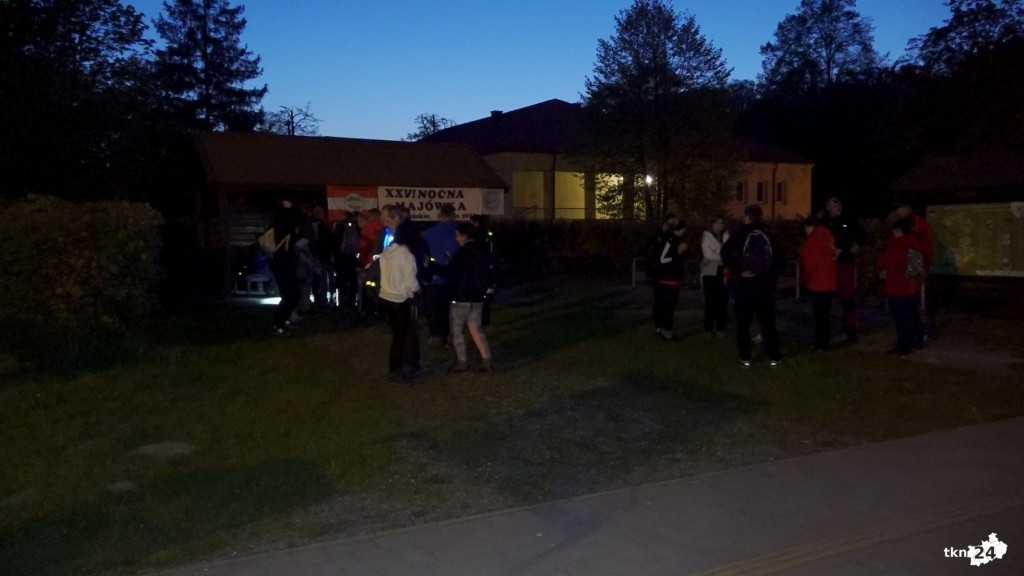 Już 26. raz nocą wędrowali po koneckich szlakach [wideo, zdjęcia]