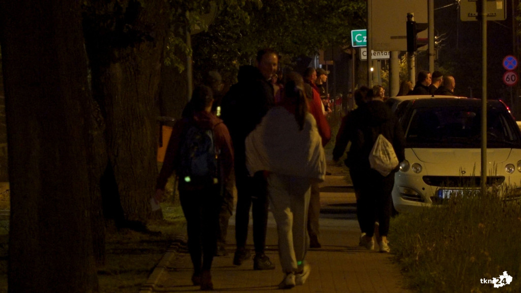 Już 26. raz nocą wędrowali po koneckich szlakach [wideo, zdjęcia]