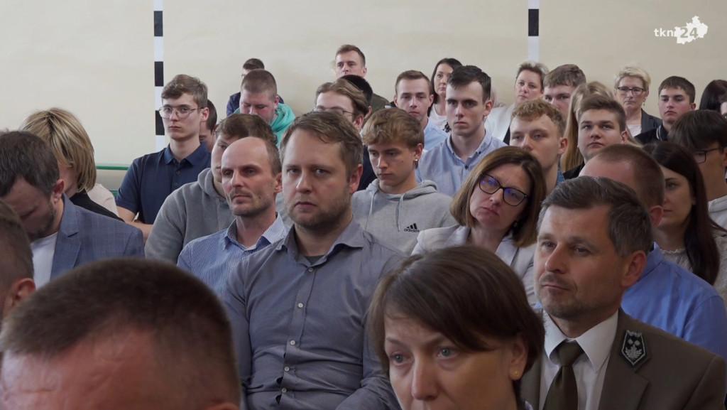 ZSP 1 Końskie już ze sztandarem. Uczczono rotmistrza Pileckiego [wideo, zdjęcia]