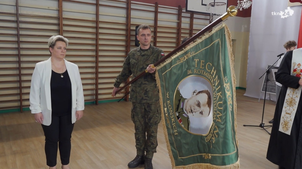 ZSP 1 Końskie już ze sztandarem. Uczczono rotmistrza Pileckiego [wideo, zdjęcia]