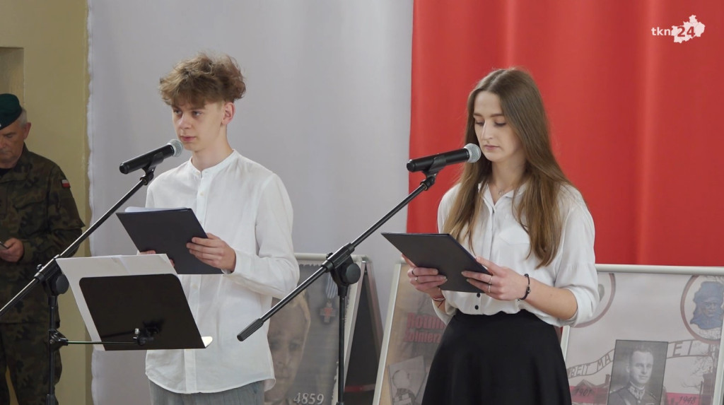 ZSP 1 Końskie już ze sztandarem. Uczczono rotmistrza Pileckiego [wideo, zdjęcia]
