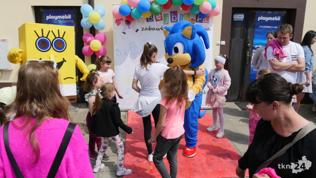 Sonic, SpongeBob, Wednesday! Najmłodsi zachwyceni festynem przy Centrum Zabawek [wideo, zdjęcia]
