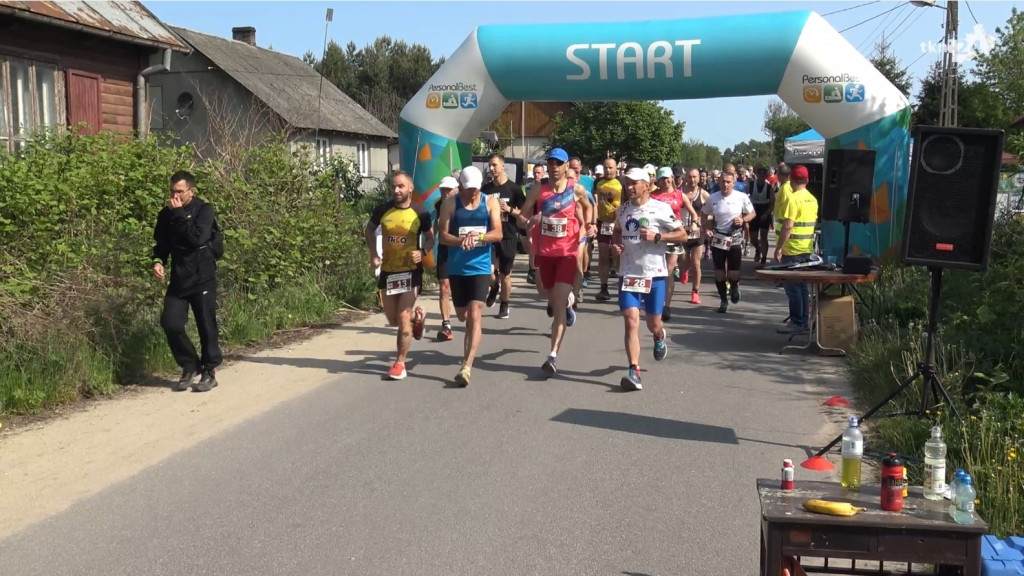 42 kilometry z Nieba do Piekła i z powrotem. Trwa Cross Maraton [wideo, zdjęcia]