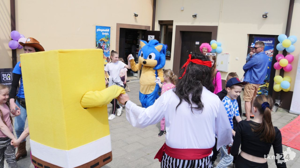 Sonic, SpongeBob, Wednesday! Najmłodsi zachwyceni festynem przy Centrum Zabawek [wideo, zdjęcia]