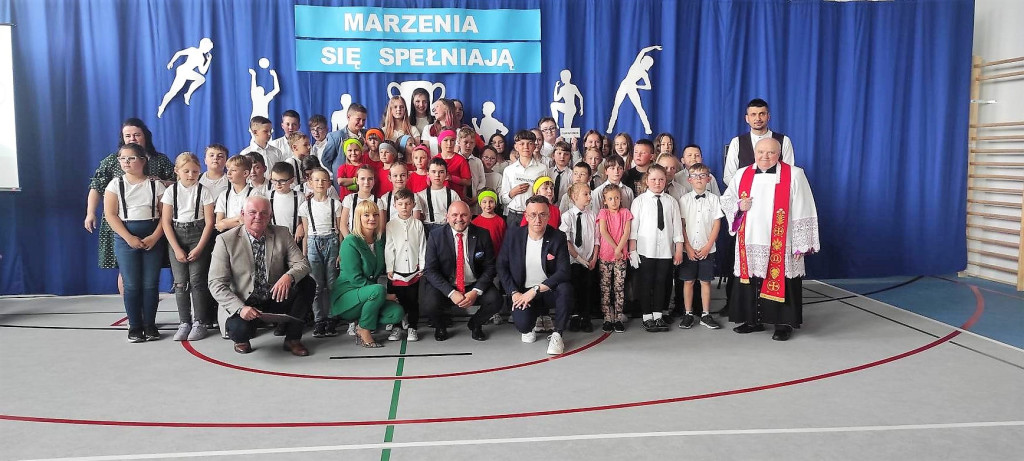 Sala gimnastyczna w Krasnej oficjalnie otwarta [zdjęcia]