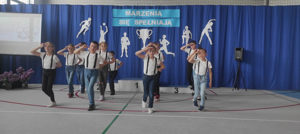 Sala gimnastyczna w Krasnej oficjalnie otwarta [zdjęcia]