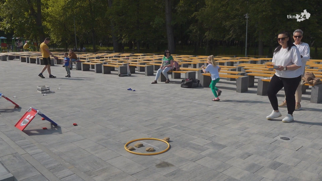 Stare gry przy nowym Centrum Kultury [wideo, zdjęcia]