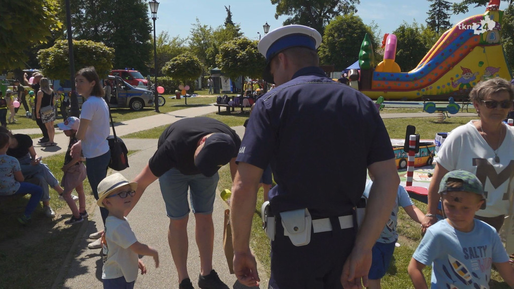Profilaktyczny piknik na Dzień Dziecka w Końskich [wideo, zdjęcia]