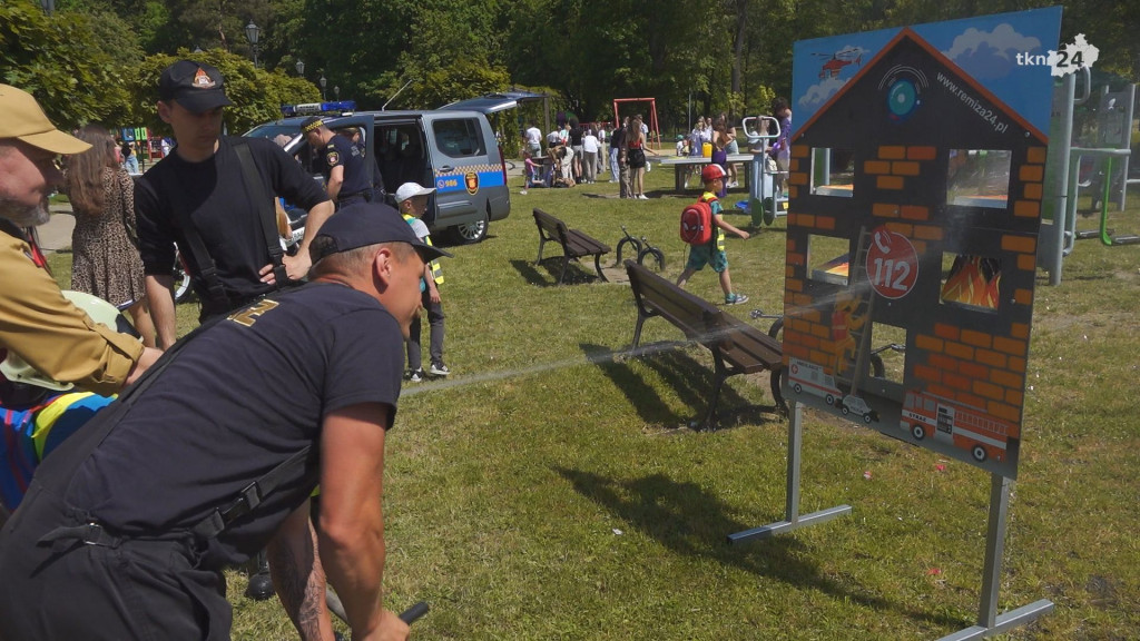 Profilaktyczny piknik na Dzień Dziecka w Końskich [wideo, zdjęcia]