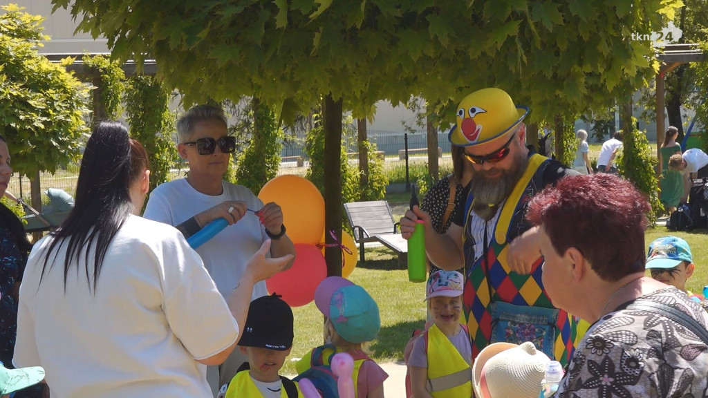 Profilaktyczny piknik na Dzień Dziecka w Końskich [wideo, zdjęcia]