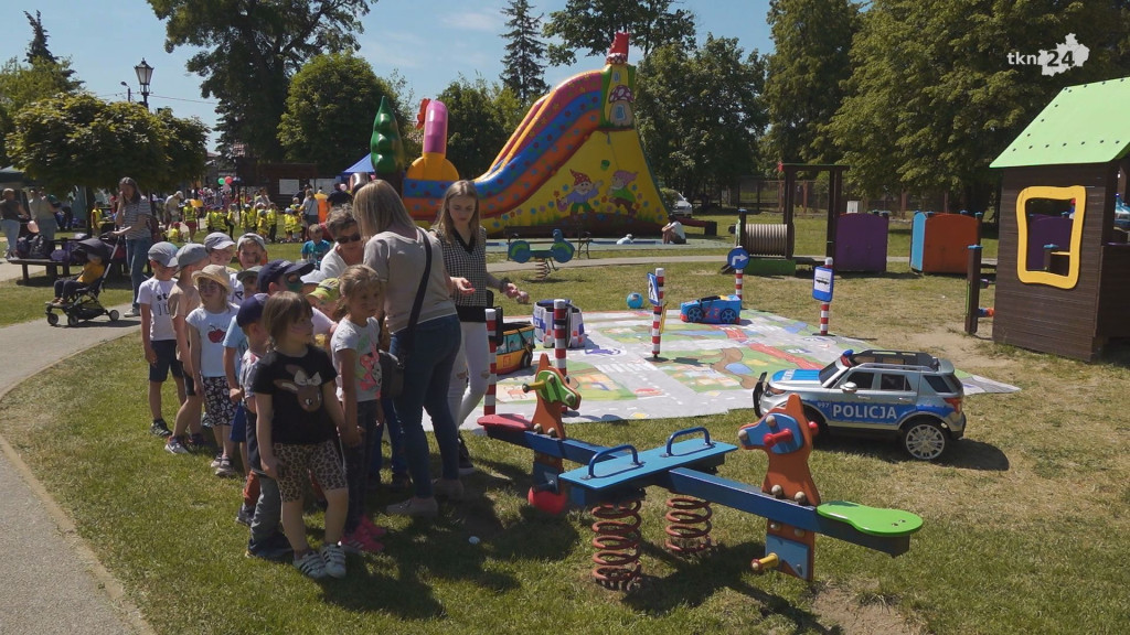Profilaktyczny piknik na Dzień Dziecka w Końskich [wideo, zdjęcia]