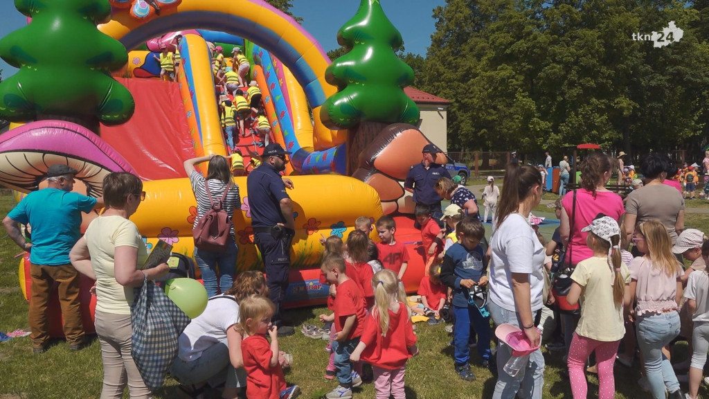Profilaktyczny piknik na Dzień Dziecka w Końskich [wideo, zdjęcia]