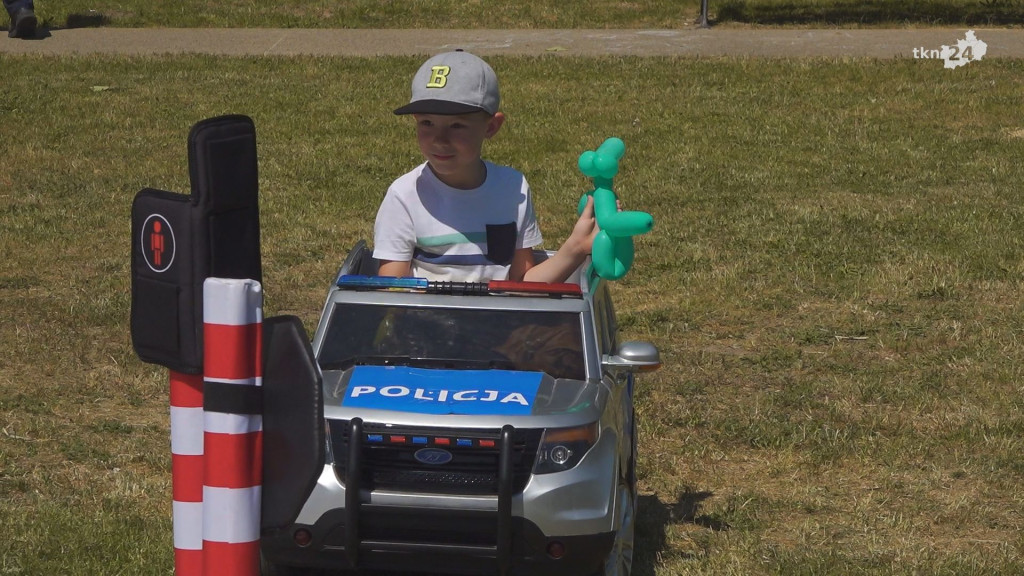 Profilaktyczny piknik na Dzień Dziecka w Końskich [wideo, zdjęcia]