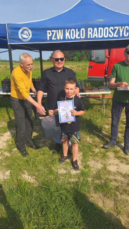 Wędkowanie na Dzień Dziecka w Radoszycach [zdjęcia]