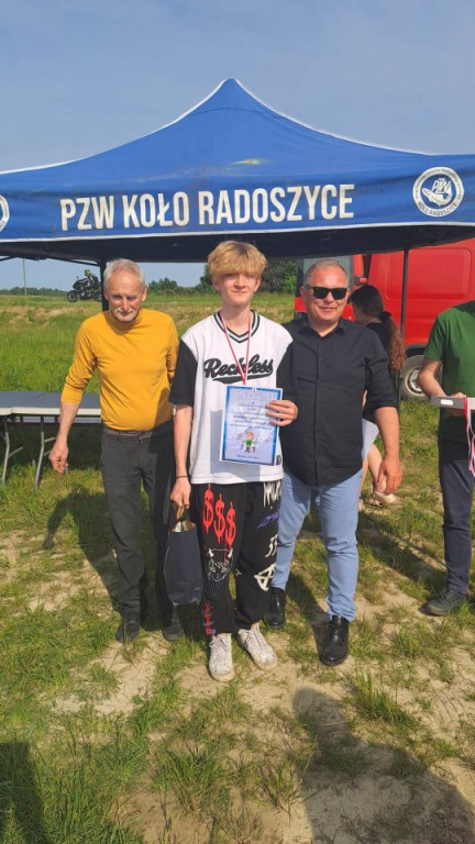 Wędkowanie na Dzień Dziecka w Radoszycach [zdjęcia]