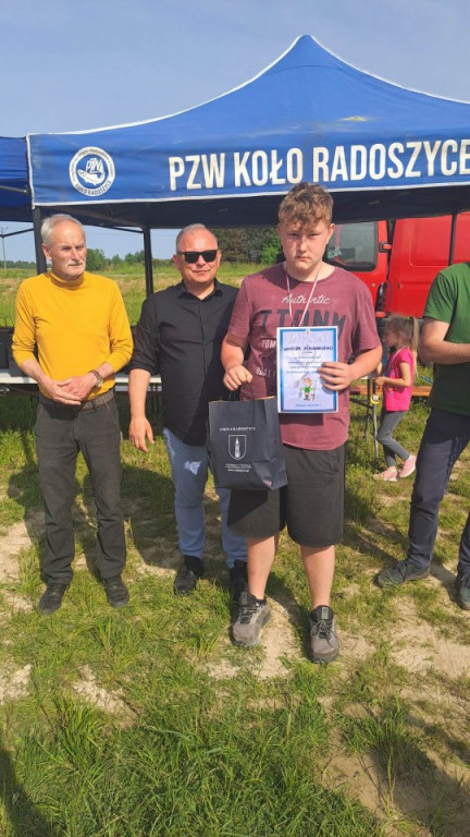 Wędkowanie na Dzień Dziecka w Radoszycach [zdjęcia]