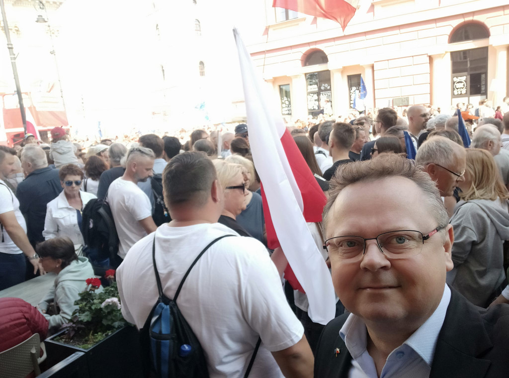 Kilkaset tysięcy ludzi na Marszu 4 Czerwca. Wśród nich Konecczanie [zdjęcia]