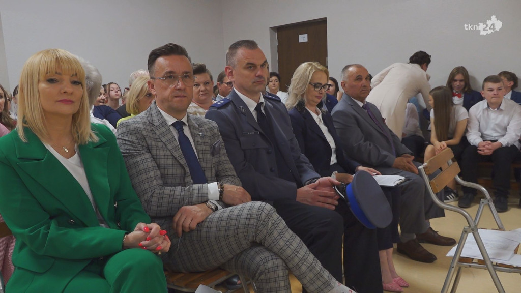 PSP 1 w Stąporkowie już ze sztandarem! [wideo, zdjęcia]