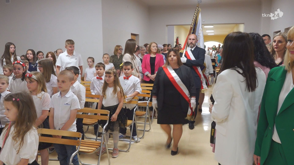 PSP 1 w Stąporkowie już ze sztandarem! [wideo, zdjęcia]