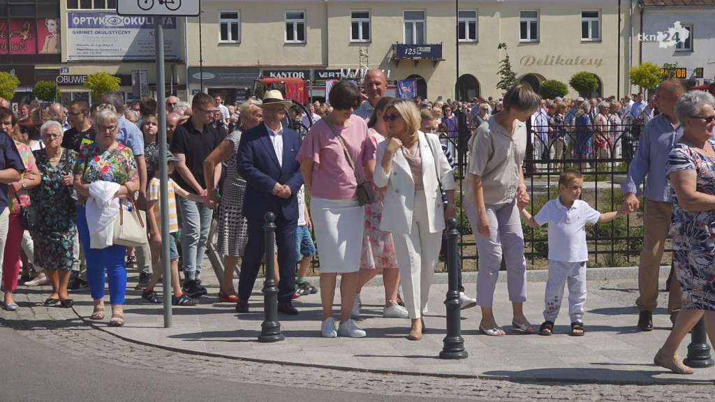 Boże Ciało 2023 w Końskich [wideo, zdjęcia]