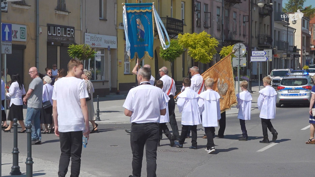 Boże Ciało 2023 w Końskich [wideo, zdjęcia]