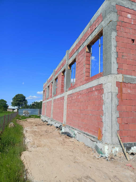 Inwestycje w infrastrukturę edukacyjną i sportową nabierają tempa