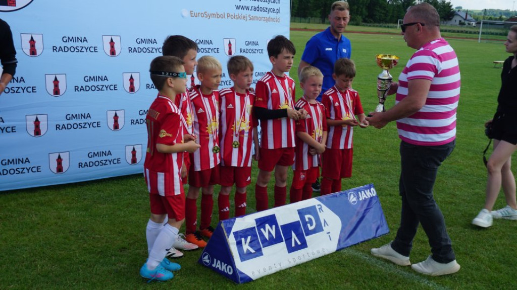 Radoszyce Summer Cup. Najmłodsi piłkarzy rywalizowali na murawie [zdjęcia]
