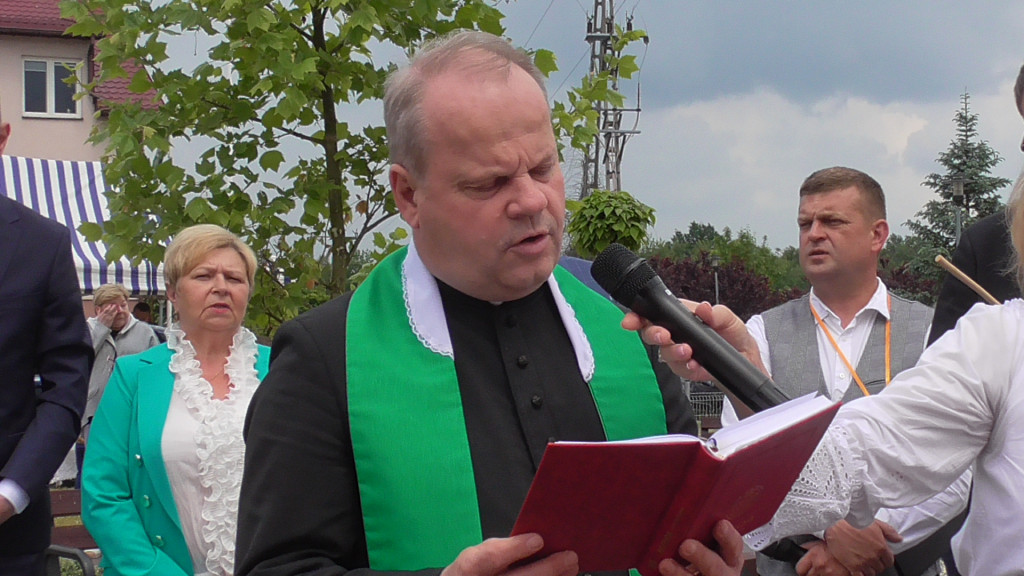 Dziadkowie, rodzice, nauczyciele dzieciom. Piknik w Smykowie [zdjęcia]
