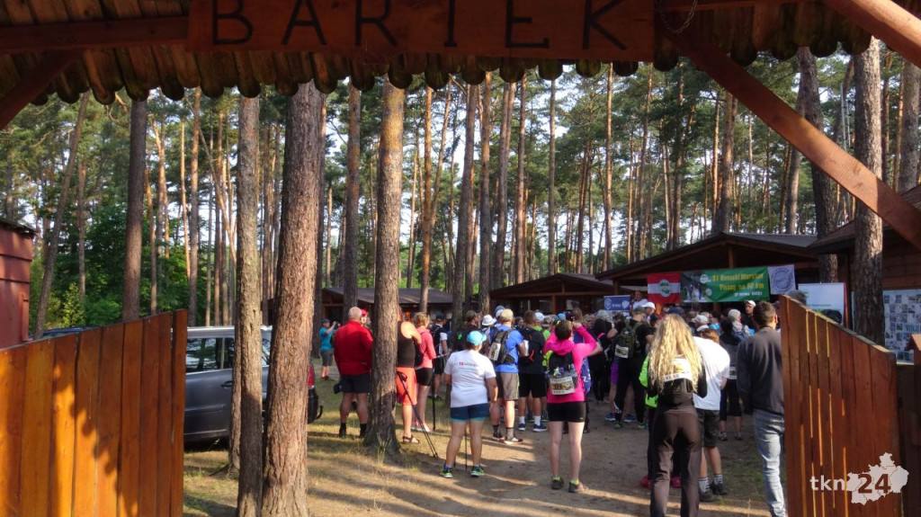 50 km po szlakach Konecczyzny. 31. Konecki Maraton Pieszy [wideo, zdjęcia]