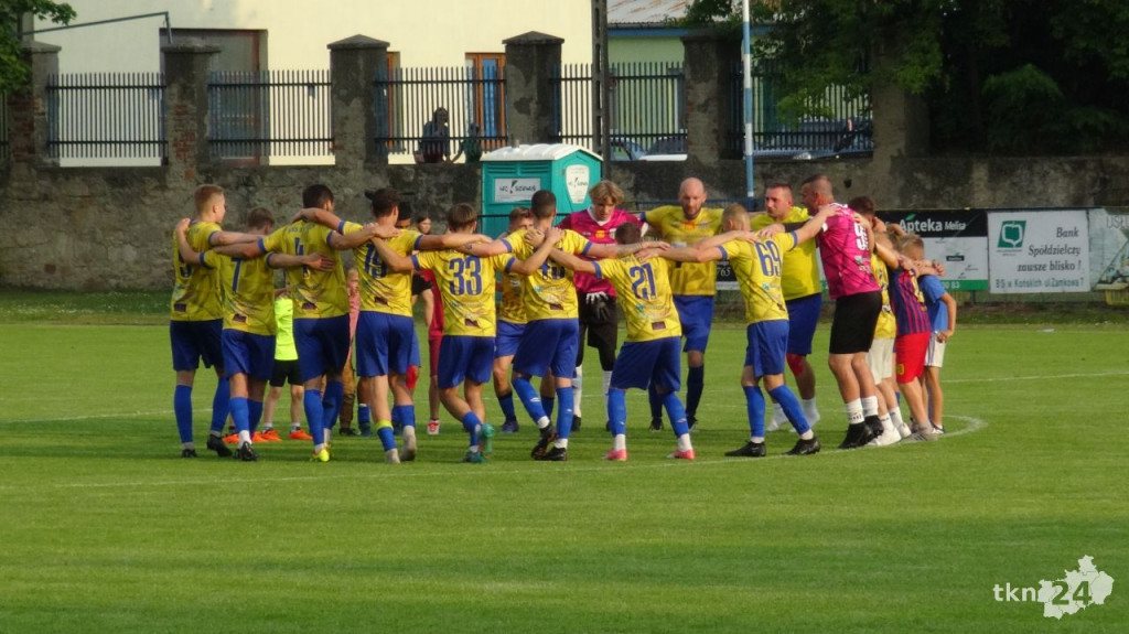 Neptun kończy sezon wygraną. Skoczylas kończy karierę. Tłumy na Sportowej! [wideo, zdjęcia]