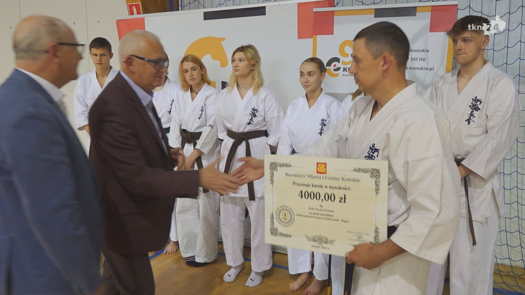 Karatecy jadą na Mistrzostwa Europy. Otrzymali gminne wsparcie [wideo, zdjęcia]