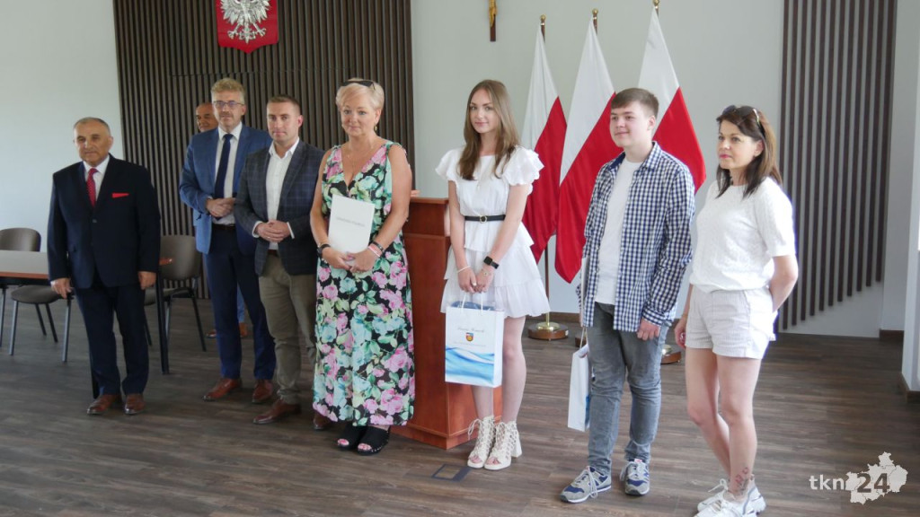 Starosta konecki nagrodził najlepszych uczniów minionego roku [wideo, zdjęcia]