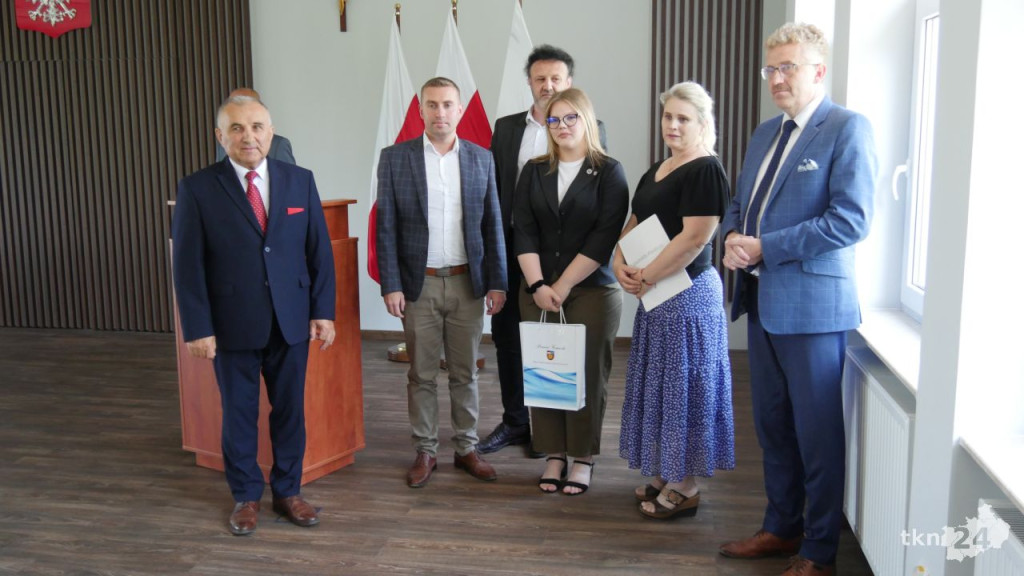 Starosta konecki nagrodził najlepszych uczniów minionego roku [wideo, zdjęcia]
