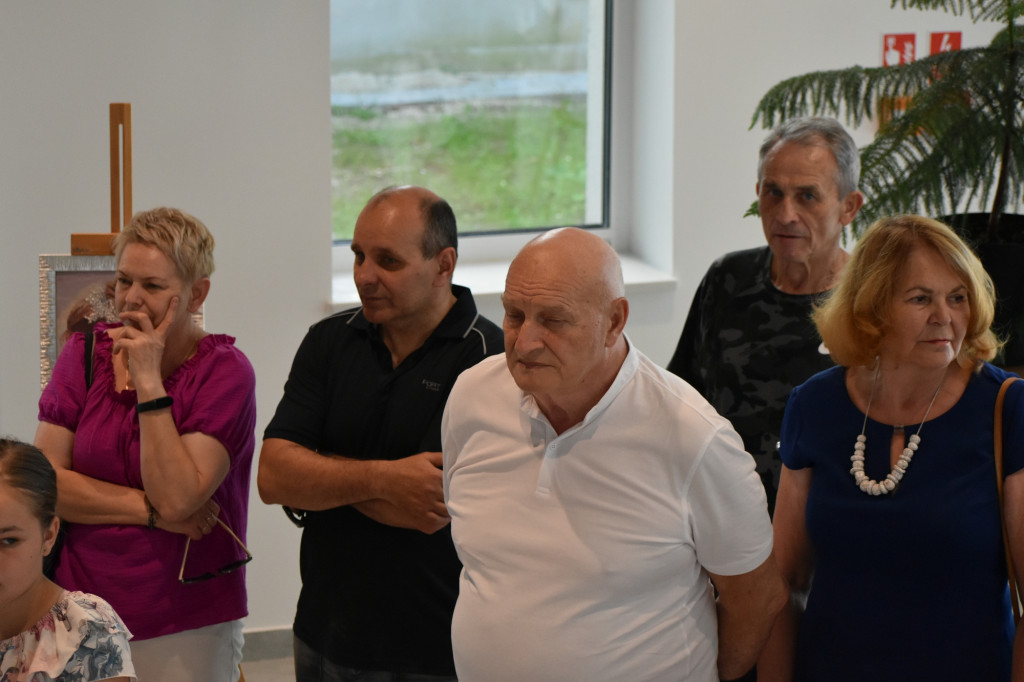 Haft krzyżykowy Toli Sztolcman-Pilser w MGDK w Końskich [wideo, zdjęcia]