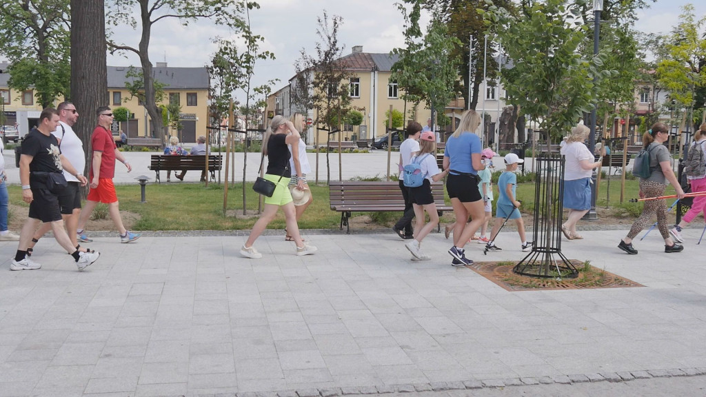 Spacer po zdrowie z Białego Miasteczka w Końskich [wideo, zdjęcia]