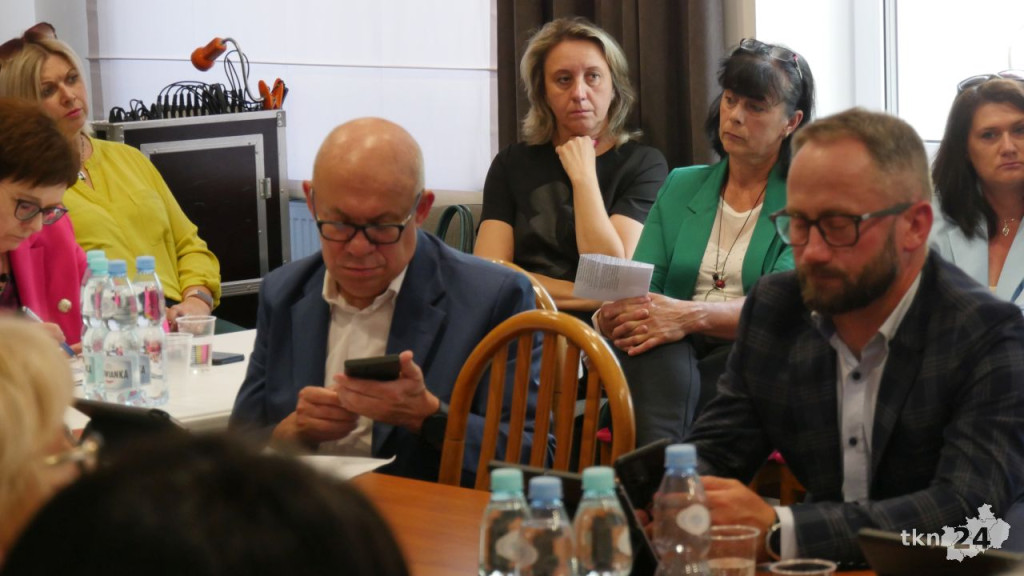 Obratański z jednogłośnym absolutorium. Uzyskał też wotum zaufania [wideo, zdjęcia]