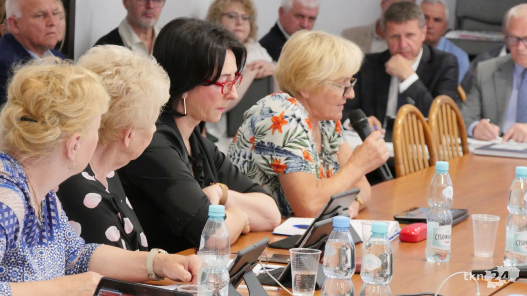 Obratański z jednogłośnym absolutorium. Uzyskał też wotum zaufania [wideo, zdjęcia]