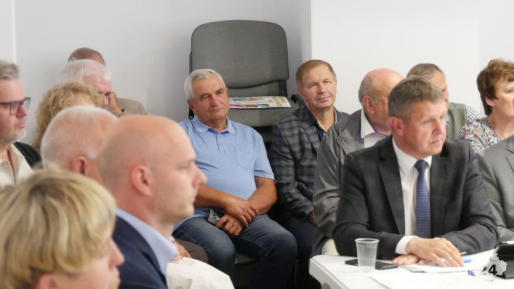 Obratański z jednogłośnym absolutorium. Uzyskał też wotum zaufania [wideo, zdjęcia]