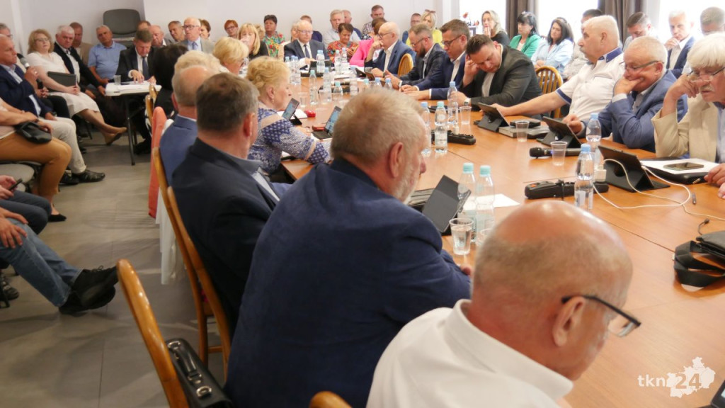 Obratański z jednogłośnym absolutorium. Uzyskał też wotum zaufania [wideo, zdjęcia]