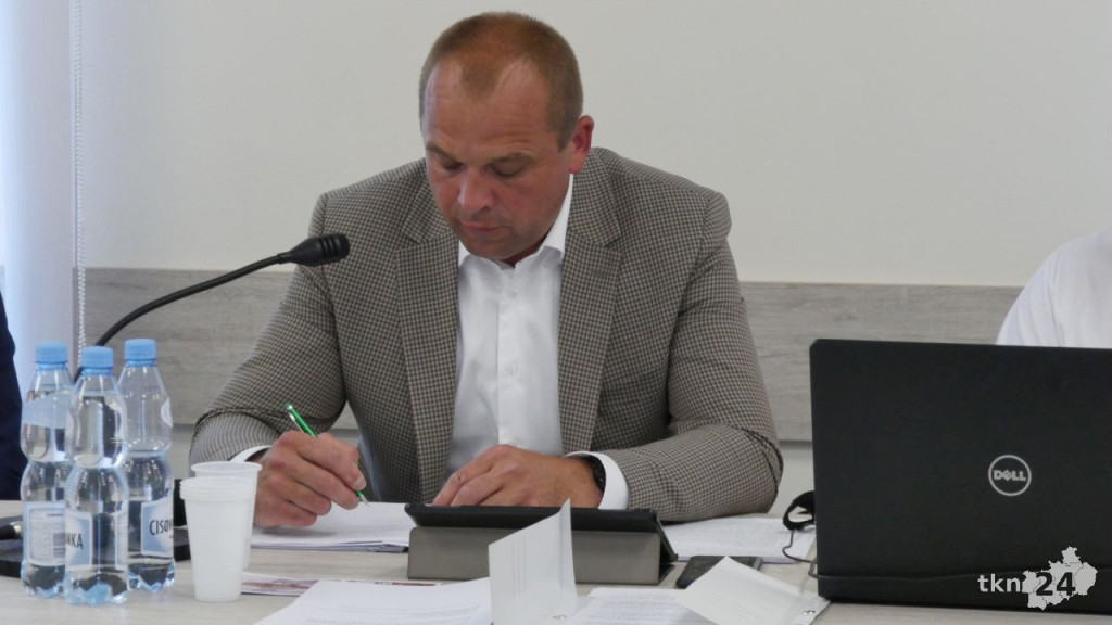 Wójt gminy Ruda Maleniecka z wotum zaufania i absolutorium [wideo, zdjęcia]