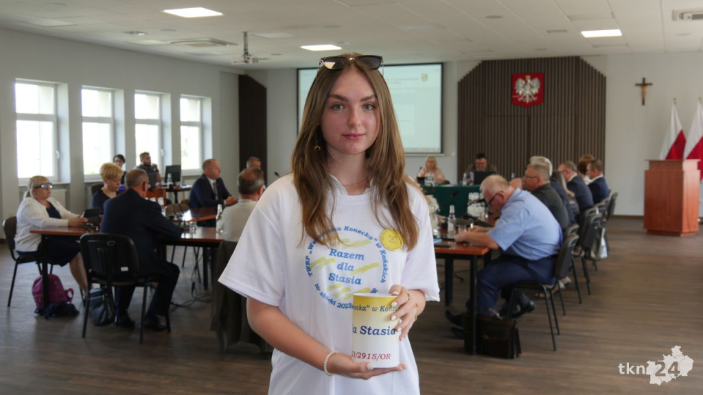 Burzliwe dyskusje i wotum zaufania na sesji Rady Powiatu Koneckiego [wideo, zdjęcia]
