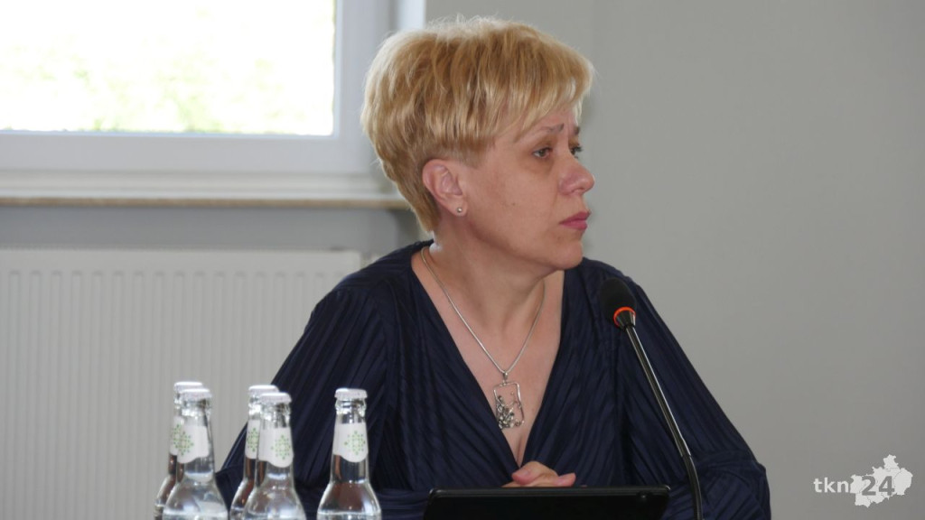 Burzliwe dyskusje i wotum zaufania na sesji Rady Powiatu Koneckiego [wideo, zdjęcia]