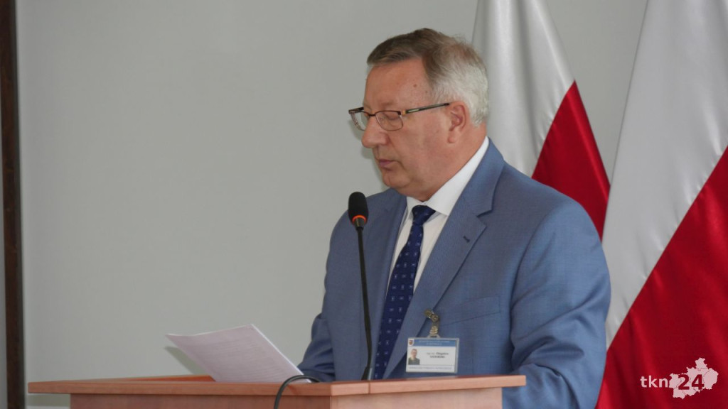 Burzliwe dyskusje i wotum zaufania na sesji Rady Powiatu Koneckiego [wideo, zdjęcia]