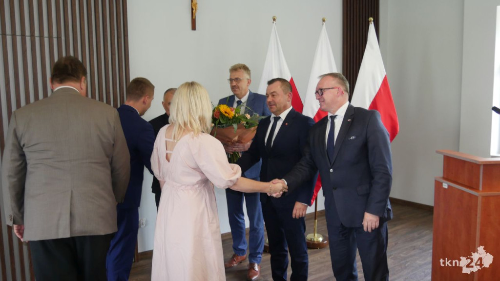 Burzliwe dyskusje i wotum zaufania na sesji Rady Powiatu Koneckiego [wideo, zdjęcia]