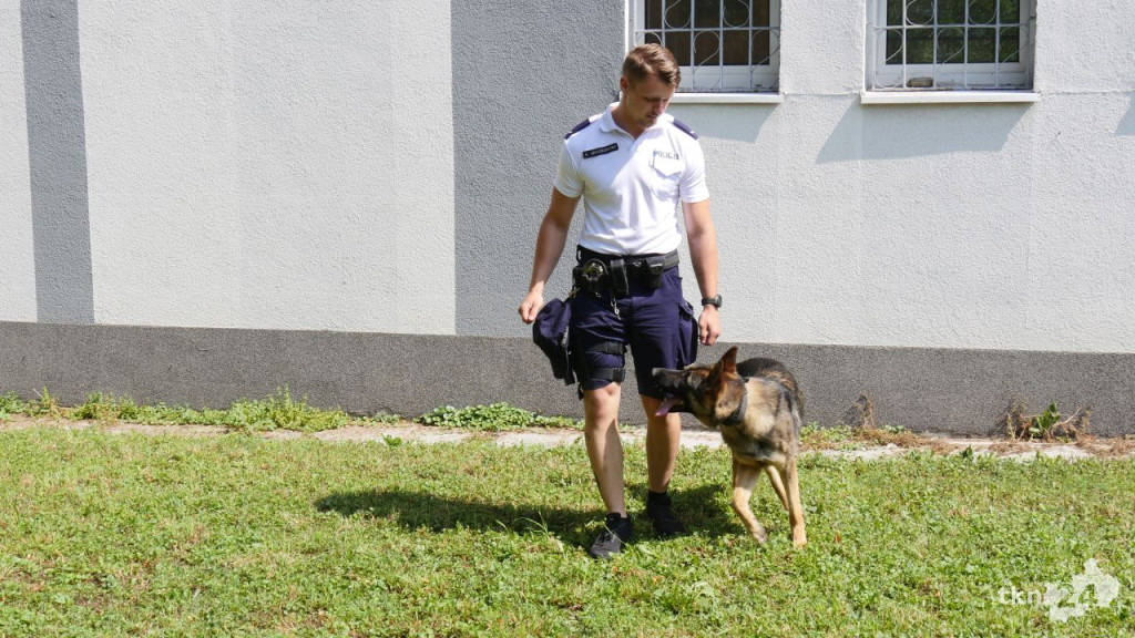 Poznajcie Lokiego - nowego czworonożnego funkcjonariusza w koneckiej policji [wideo, zdjęcia]